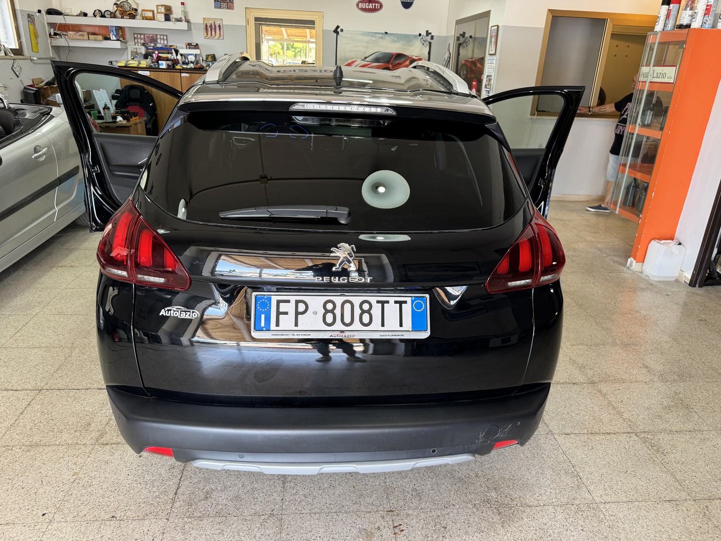 Peugeot 2008 1.2 Allure 82 cv. Navigatore 56 Mila Km.