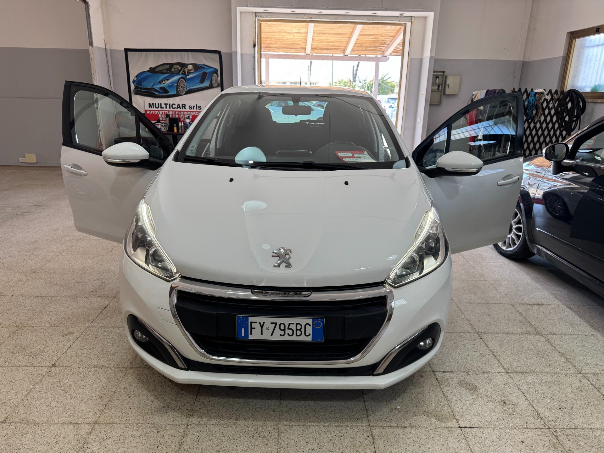Peugeot 208 BlueHDi 1.5 dci 100 cv. Allure OK NEOPATENTATI