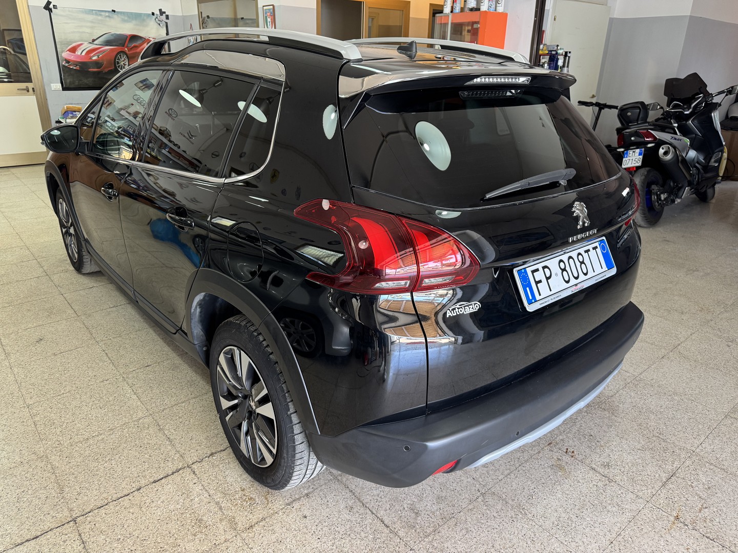 Peugeot 2008 1.2 Allure 82 cv. Navigatore 56 Mila Km.