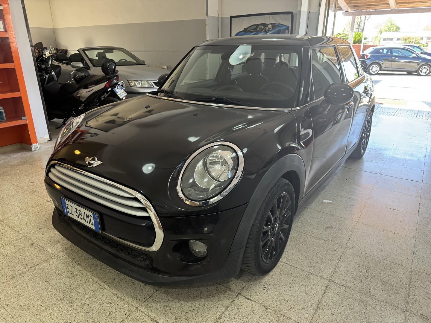 Mini Cooper D Businiss XL 1.5 dci 5 porte Navi.