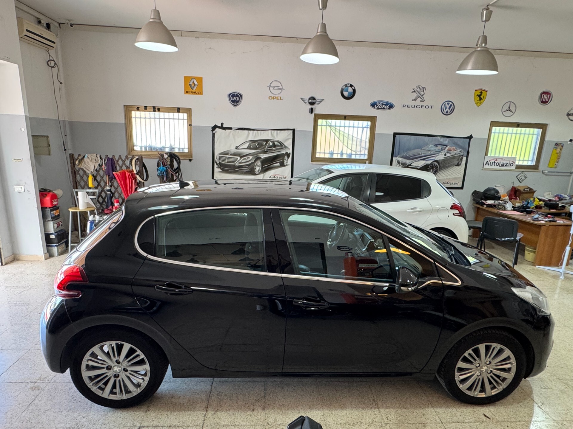 Peugeot 208 PureTech GPL 82 cv Allure NAVIGATORE-RETROCAMERA