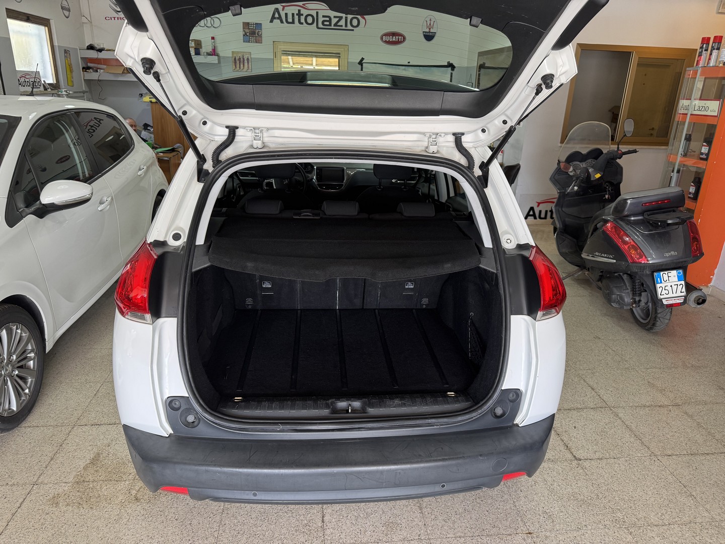 PEUGEOT 2008 1.2 cc. 82 cv. Navigatore