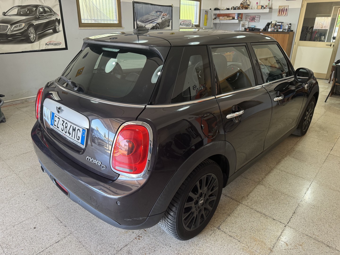 Mini Cooper D Businiss XL 1.5 dci 5 porte Navi.