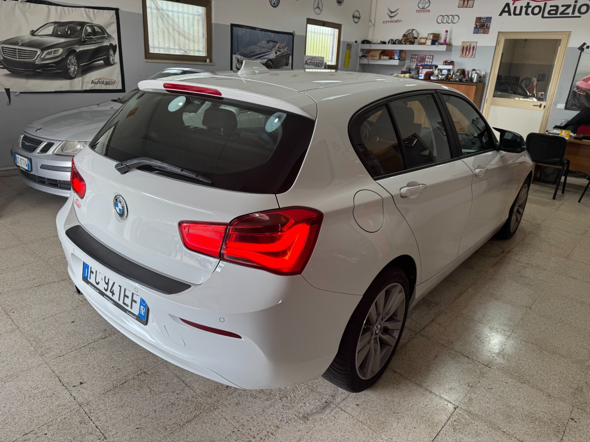 Bmw 116 116d Urban cv. NAVIGATORE OK NEOPATENTATI