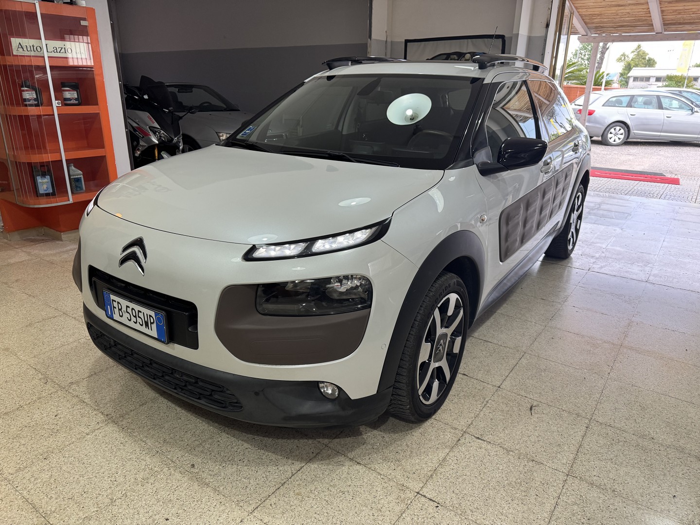 Citroen C4 cactus 1.2 Autom. cv. Tetto-Navigat.